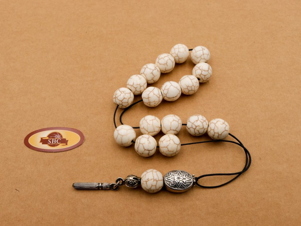 3162 WORRY BEADS WITH SEMIPRECIOUS STONES AND SILVER PARTS
