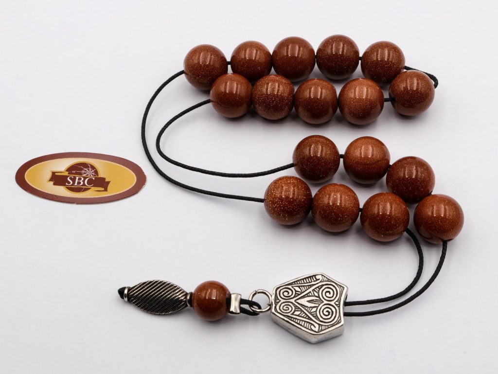 K3171 ΚΟΜΠΟΛΟΓΙΑ ΜΕ ΗΜΙΠΟΛΥΤΙΜΕΣ ΠΕΤΡΕΣ ΚΑΙ ΑΣΗΜΕΝΙΑ ΣΤΟΙΧΕΙΑ