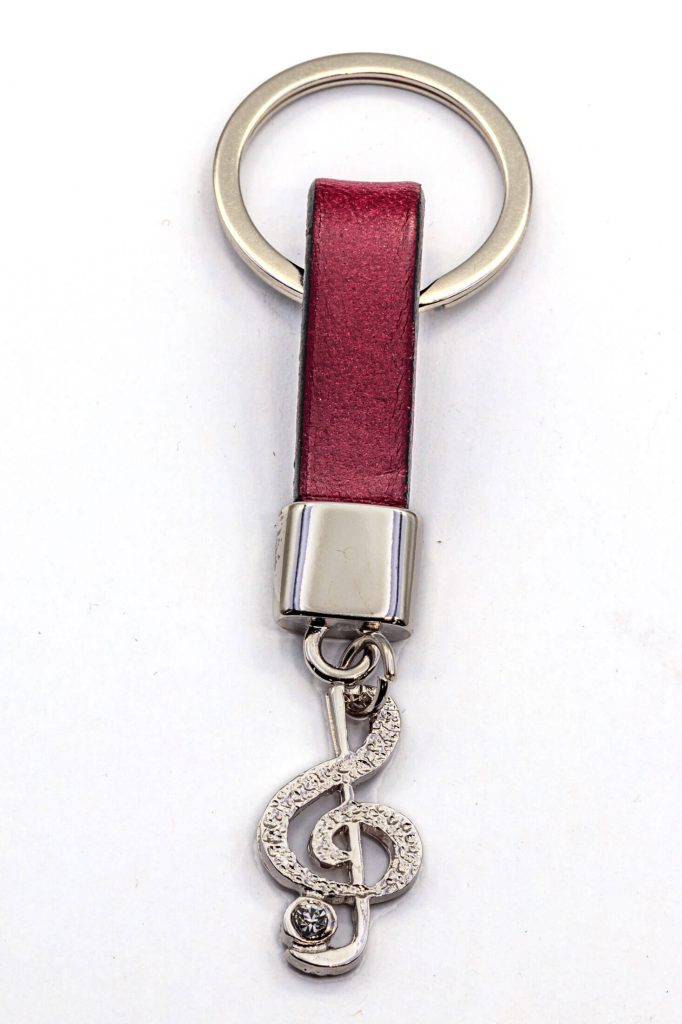 2832 KEYRINGS WITH LEATHER OR PU